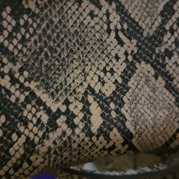 Carlos Santana 2 pieces shoulder bag set in Black and Snake pattern NWT - Picture 6 of 7